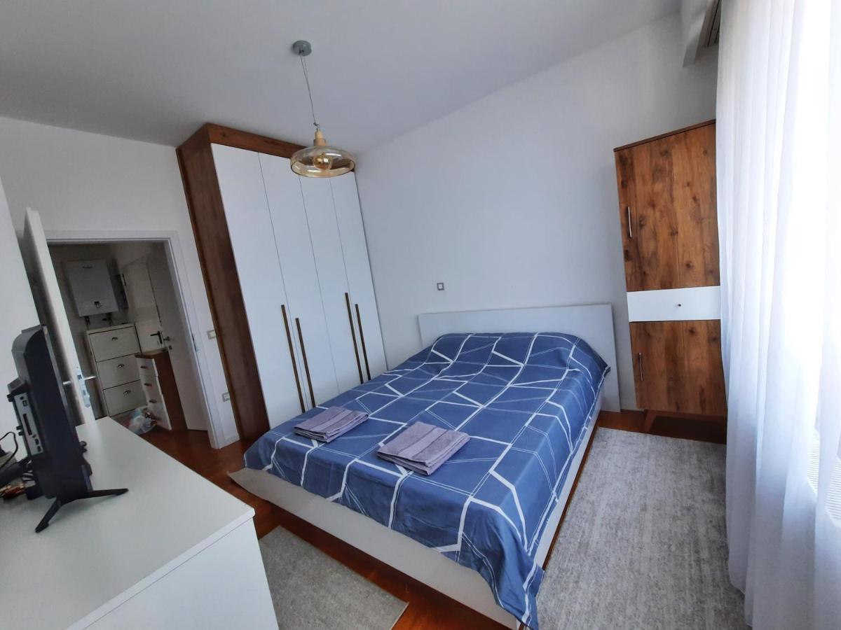 Luxury Sky View Apartment Pristina Kültér fotó