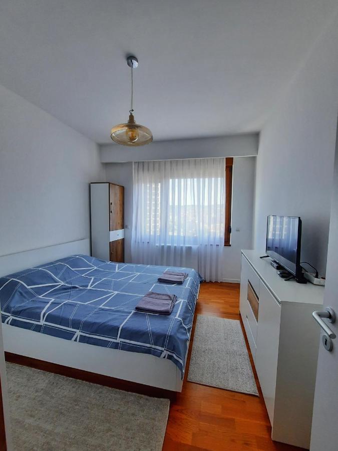 Luxury Sky View Apartment Pristina Kültér fotó