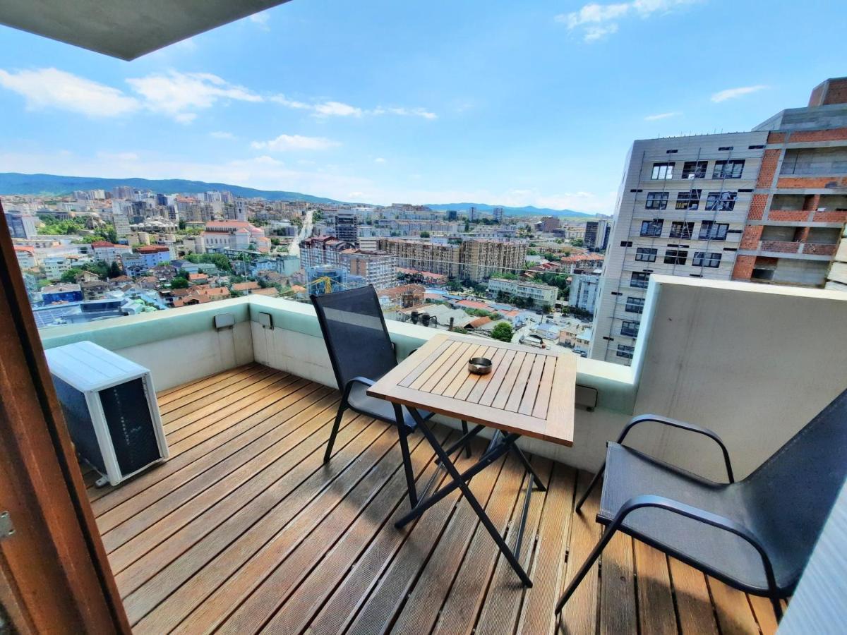 Luxury Sky View Apartment Pristina Kültér fotó