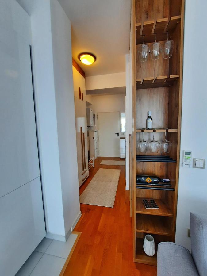 Luxury Sky View Apartment Pristina Kültér fotó