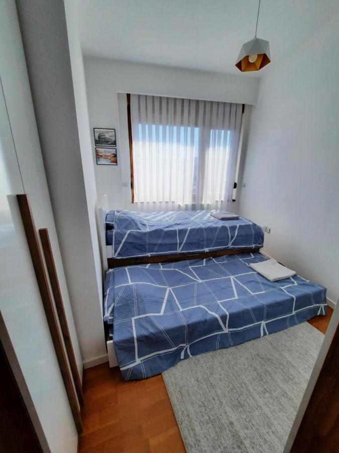 Luxury Sky View Apartment Pristina Kültér fotó