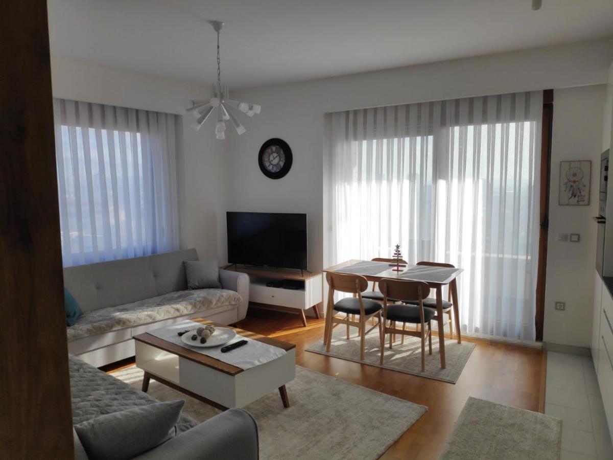 Luxury Sky View Apartment Pristina Kültér fotó